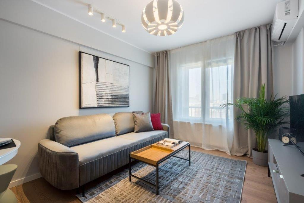 Downtown Modern - 2Br Apartment Boekarest Buitenkant foto
