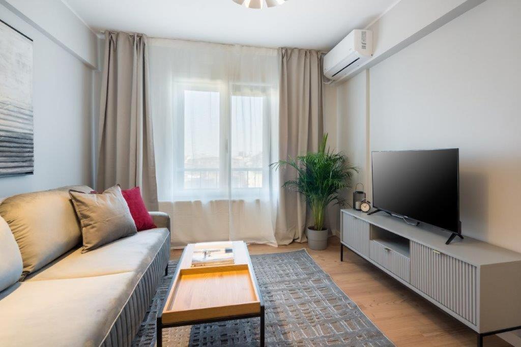 Downtown Modern - 2Br Apartment Boekarest Buitenkant foto