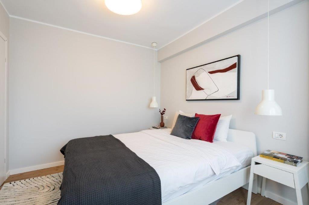Downtown Modern - 2Br Apartment Boekarest Buitenkant foto