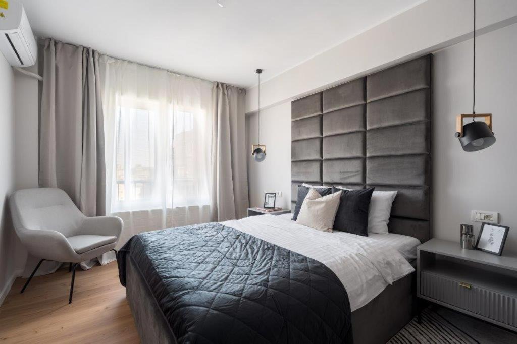 Downtown Modern - 2Br Apartment Boekarest Buitenkant foto